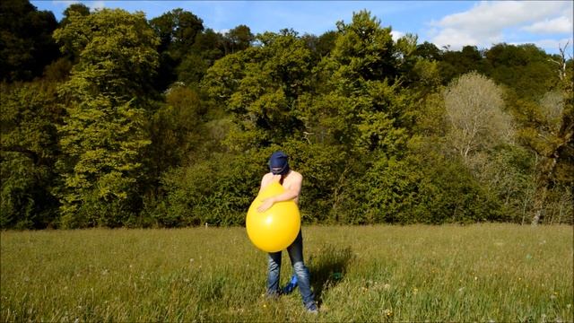 Yellow Q24 balloon belt pop смотреть онлайн