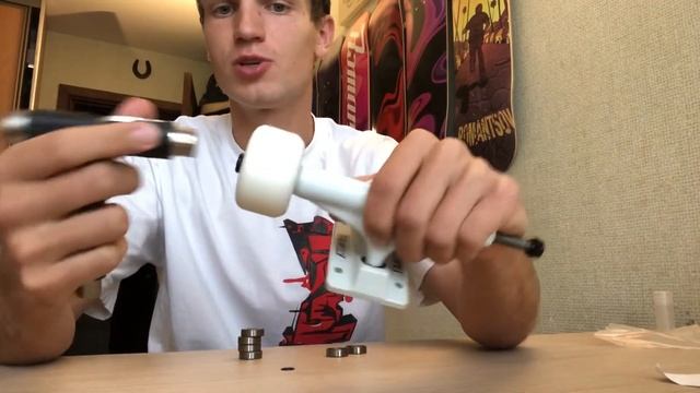 КАК ПРАИВЛЬНО ВСТАВИТЬ ПОДШИПНИКИ В КОЛЕСО СКЕЙТА смотреть онлайн