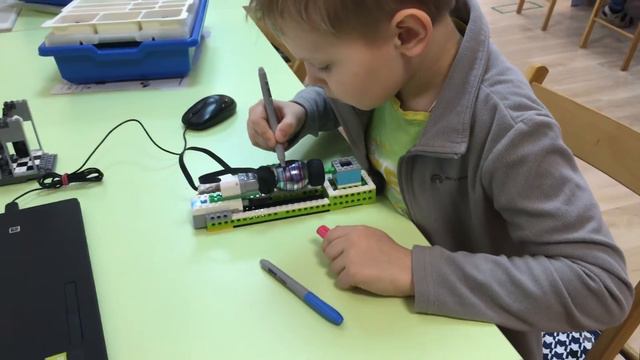 Пасха. Робототехника с WeDo 2.0 Ногинск смотреть онлайн
