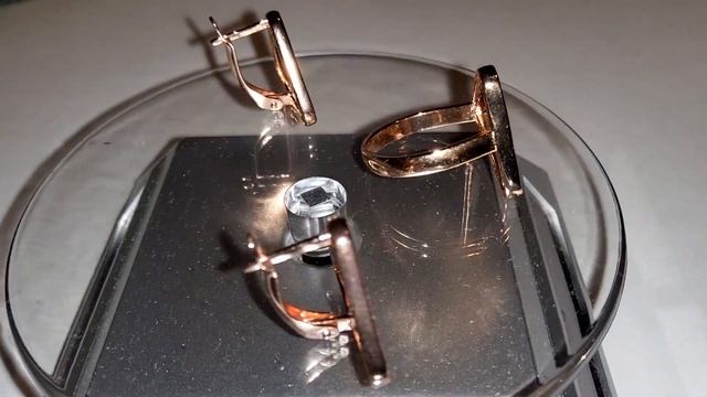 комплект БРИЛЛИАНТОВЫЙ позолота #комплектфианиты#серьгитреугольник#кольцотреугольник#бижутерияросси смотреть онлайн