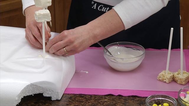How to Make an Edible Candy Flower Bouquet | RadaCutlery.com смотреть онлайн