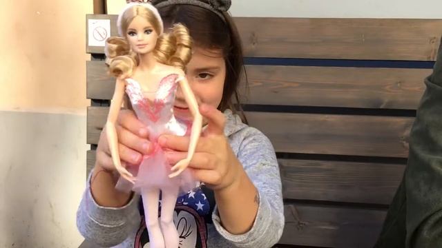Кукла Barbie ballerina. Открываем новую куклу, коллекционную Барби Балерину. смотреть онлайн