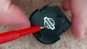 Nissan Key Fob: How To Replace Battery (Primera P11 144 & Almera)