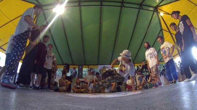 Миха, Оригами, Скинни, Робс vs Рой, Снег, Мэл, Мах( +Тайбрэйк) смотреть онлайн