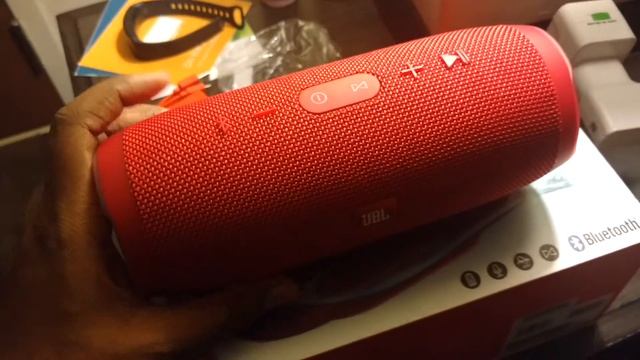 JBL Charge 3 Unboxing and First Impression смотреть онлайн