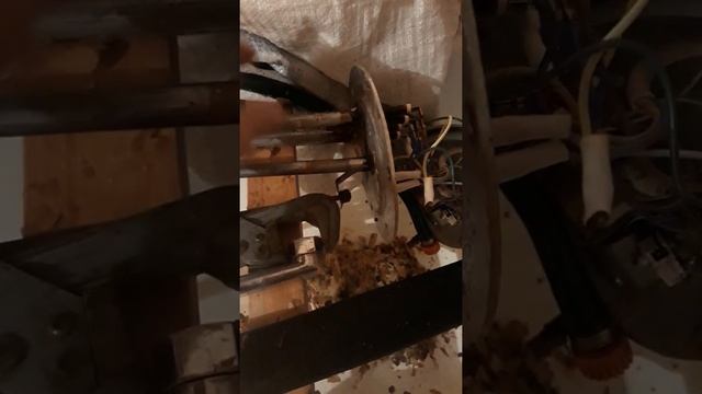 Вода закипает в водонагревателе.Причина... смотреть онлайн