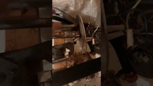 Вода закипает в водонагревателе.Причина...