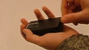 Nokia N900 - открываем заднюю крышку