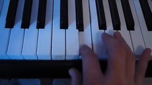 Как научится на синтезаторе Белые розы.