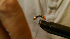 Грузовая мушка на хариуса и ленка своими руками.