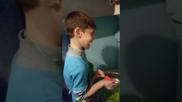 Моем посуду и поем песню про микробы #боймикробам