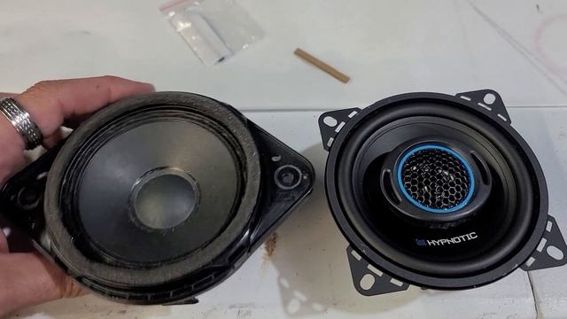 FORD BRONCO AUDIO UPGRADE / HOW TO DASH SPEAKER INSTALL / PART 1 смотреть онлайн