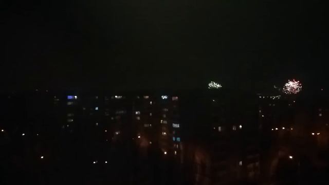 НОВОГОДНИЕ ФЕЙЕРВЕРКИ смотреть онлайн