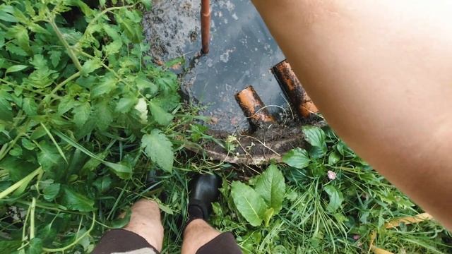 Как я чищу канализацию в частном доме. Переливные колодцы смотреть онлайн