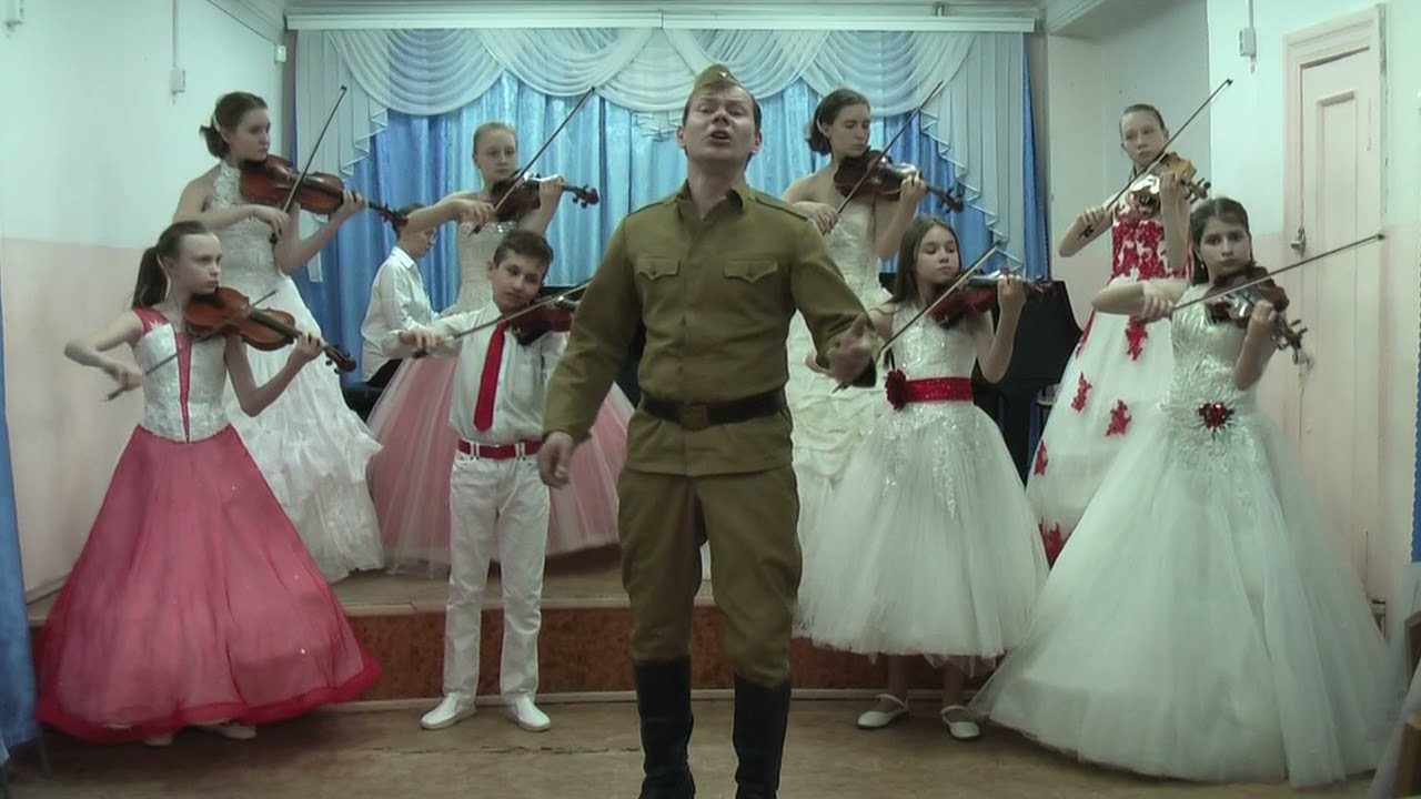 Муз. М. Блантера, сл. М. Исаковского В лесу прифронтовом1