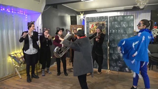 Копия видео "Детский праздник ц.Cлово Божье город Кохтла-Ярве.(27.12)" смотреть онлайн