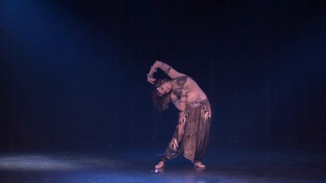 Kami Liddle performs fusion bellydance at The Massive Spectacular! смотреть онлайн