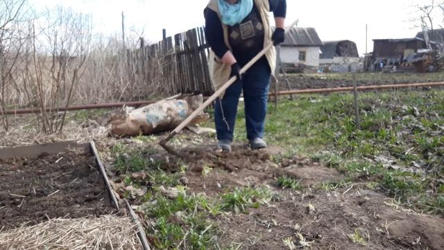 что происходит с дерниной под укрывным материалом смотреть онлайн