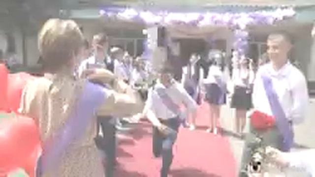 Последний звонок 2021 для выпускников 5й школы г. Беслан смотреть онлайн