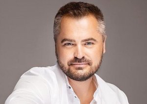 Певец и автор песен Евгений Гор сделал пересадку в RTH