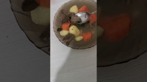 суп из медвежатины, вкус на любителя. ни на что не похож....