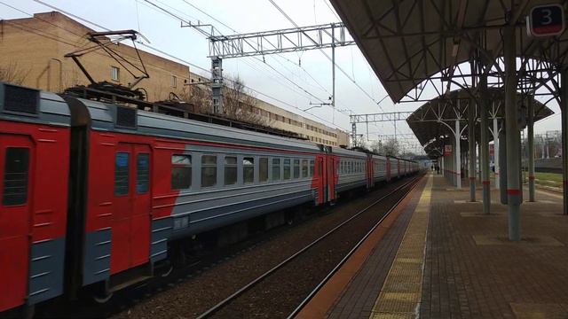 Электропоезд ЭД4М-0245 платформа Лось смотреть онлайн