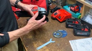 Milwaukee M18 FUEL 4-1/2" / 5" Grinder 2880-20 Kit 2880-22 The New GEN II Brushless