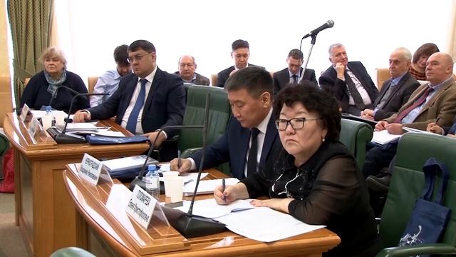 Феодосия Габышева представила концепцию государственной программы «Дети Арктики» в Совете Федерации смотреть онлайн