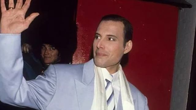Freddie Mercury's Last Years And The Funeral (Photo And Video Compilation)