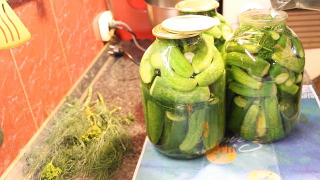 Другим способом я огурцы не закрываю (Эти самые вкусные.) смотреть онлайн