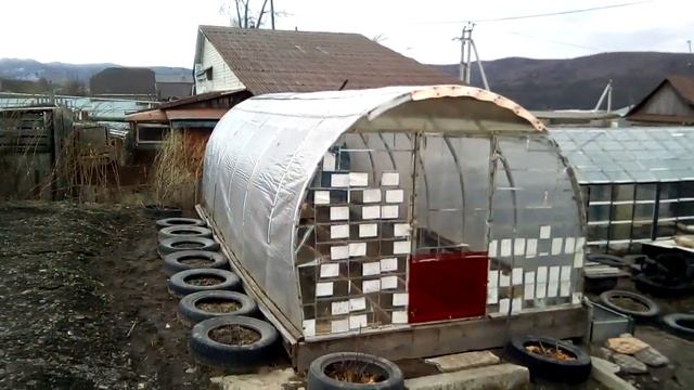 Теплица забор из ПЭТ бутылок. Часть 2. смотреть онлайн