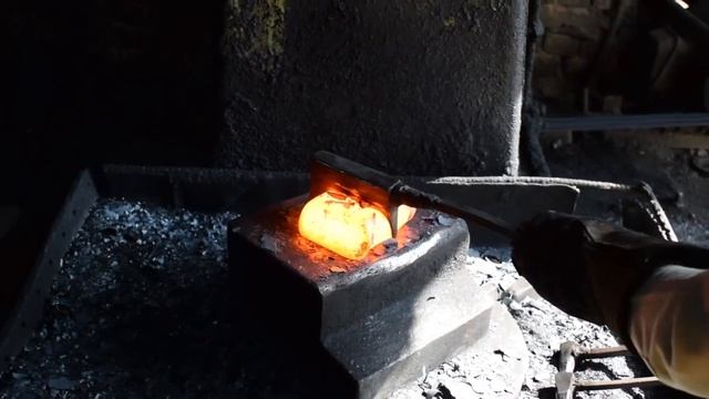 кузнец ковка железный кирпич с удивительными навыками смотреть онлайн