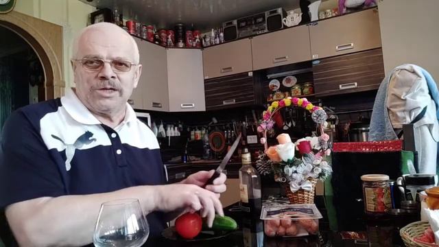 Достойный Человек не идёт по следам Других Людей Он идёт своей Жизненной Дорогой. смотреть онлайн