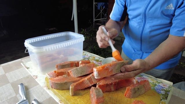 Шашлык из красной рыбы (морская форель) смотреть онлайн