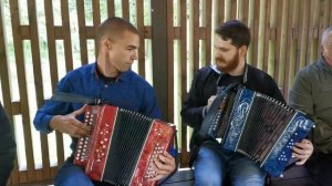Шансон под гармонь в парке Кузьминки на день Пограничника