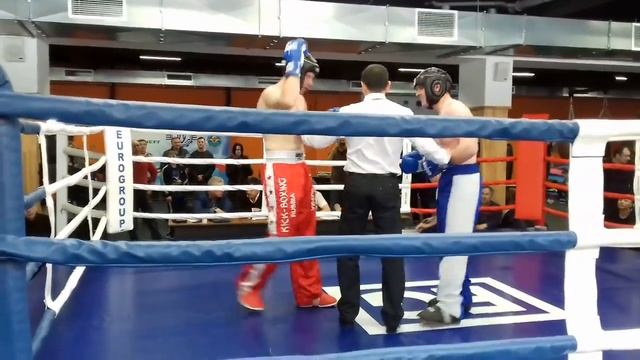 Соревнование г.Набережные Челны-Занял 2 место по кикбоксингу в категории 81 кг! смотреть онлайн