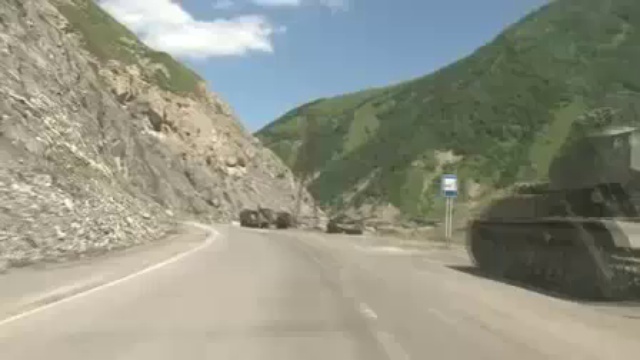 Российская бронетехника в Южной Осетии (август 2008) смотреть онлайн