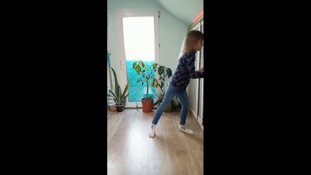 стихотворение Леший (А.Игнатова) читает участница кружка Софит Арина Курганова смотреть онлайн