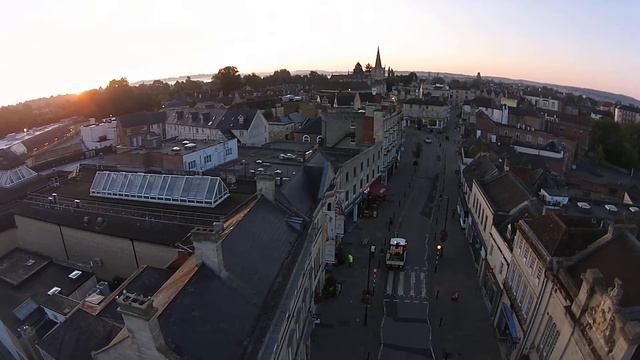 Chippenham High Street Early Birds' Eye View смотреть онлайн