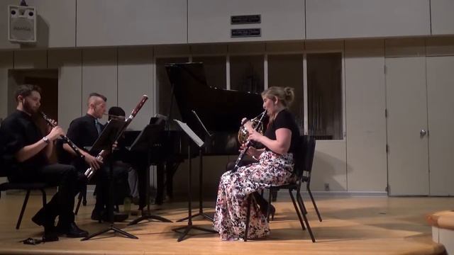 Quintet for Piano and Winds in E-flat Major, K. 452: III. Allegretto/W.A. Mozart смотреть онлайн