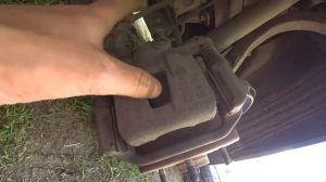 Замена задних тормозных колодок на Шевроле Эпика.