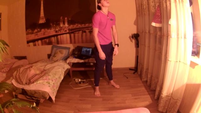 Челлендж одеть штаны без помощи рук )) -- заднее сальто в постель )) смотреть онлайн