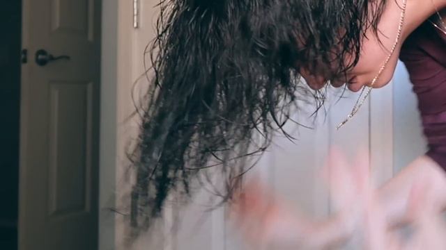 SHORT HAIR TUTORIAL \ Heatless Volume for fine/thin WAVY hair смотреть онлайн