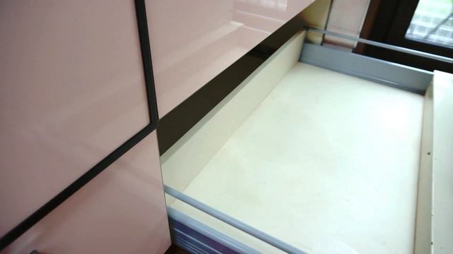 【50代主婦】【システムキッチン】見えない場所の汚れを落とす/サラダチキンで棒々鶏/夏は味噌玉