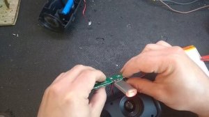 Беспроводная колонка выключается при увеличении громкости