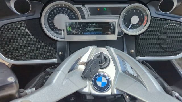 BMW K1600 GTL Bag Removal