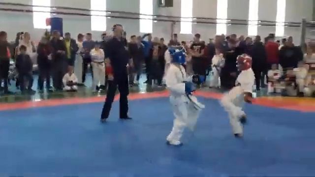 В ФОК Узловая Арена турнир по карате и боевое самбо памяти Андрея Челнокова смотреть онлайн