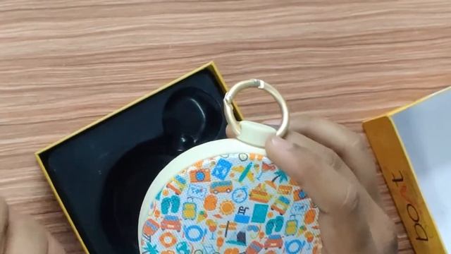 UNBOXING BOAT STONE 260 | BEST PORTABLE SPEAKER? смотреть онлайн