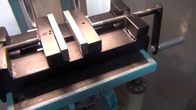 Тиски для сверлильного станка своими руками. Вариант реализации. смотреть онлайн