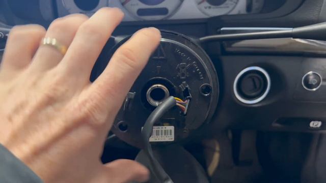 Replace Clockspring & Steering Angle Sensor W211 Mercedes E Class смотреть онлайн